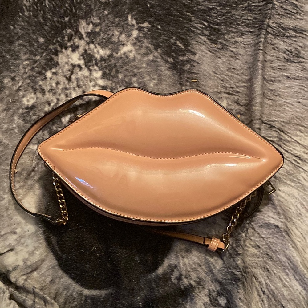 Aldo Tan Lip-Shaped Clutch with Sculptural Design